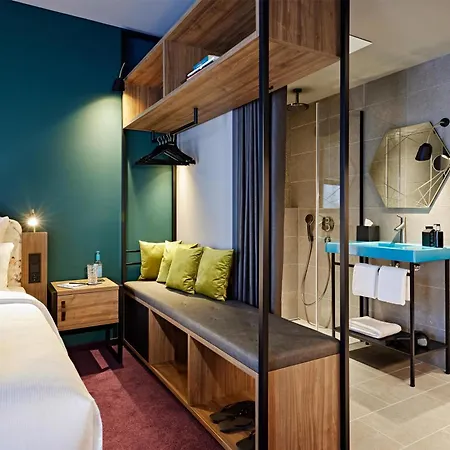 Me And Oberkassel, By Hyatt 4* Düsseldorf