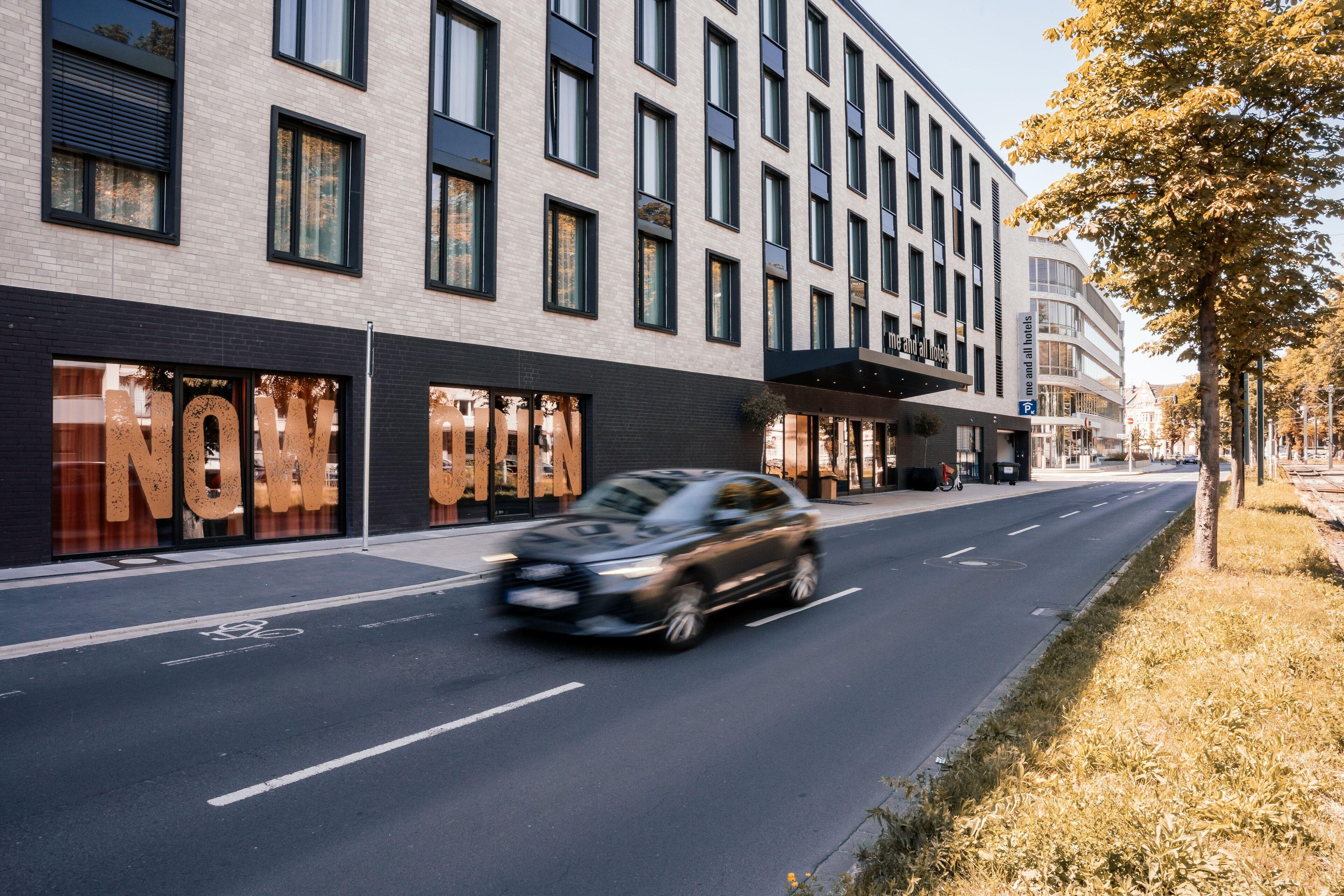 Me And Oberkassel, By Hyatt