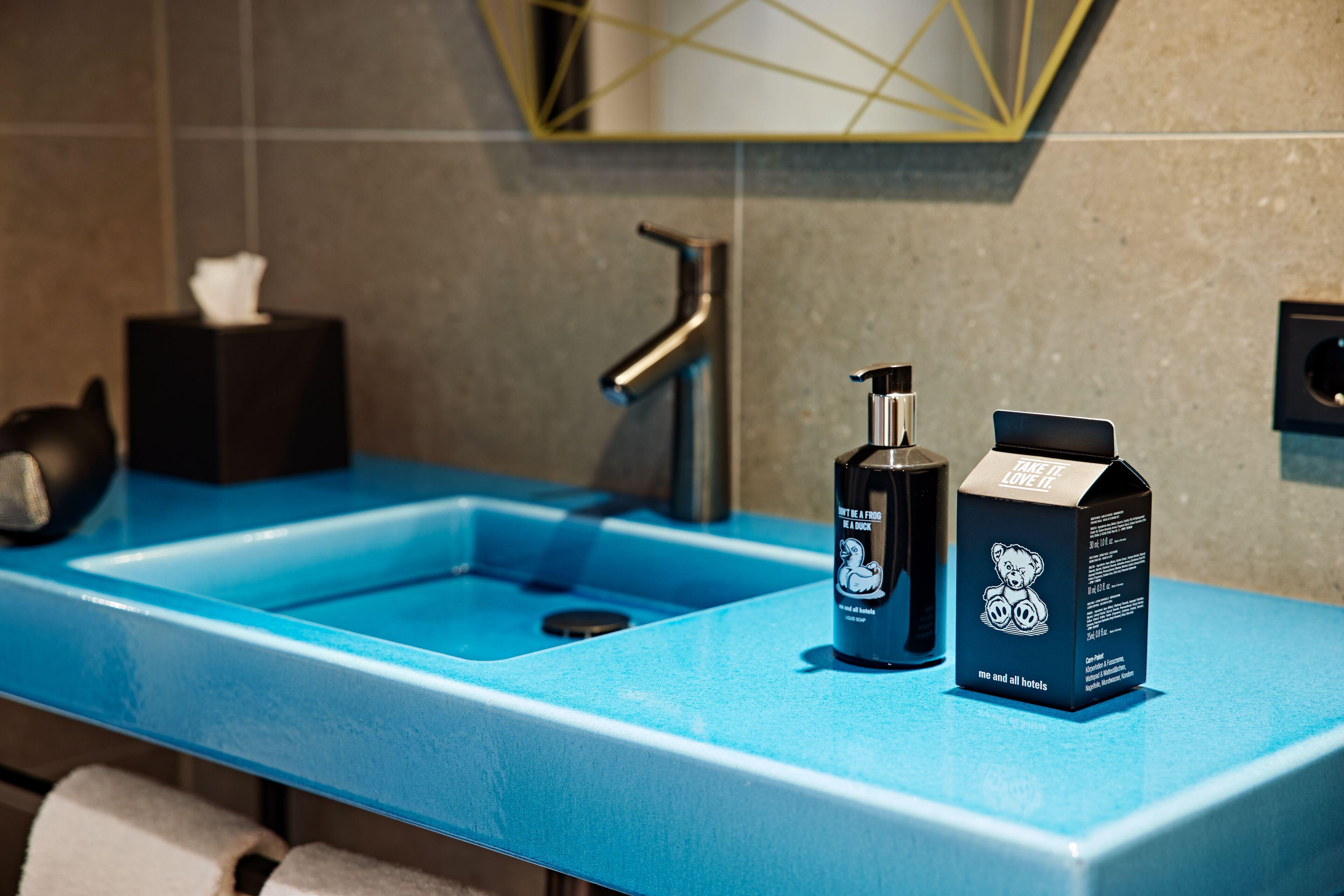 Me And Oberkassel, By Hyatt 4* Düsseldorf