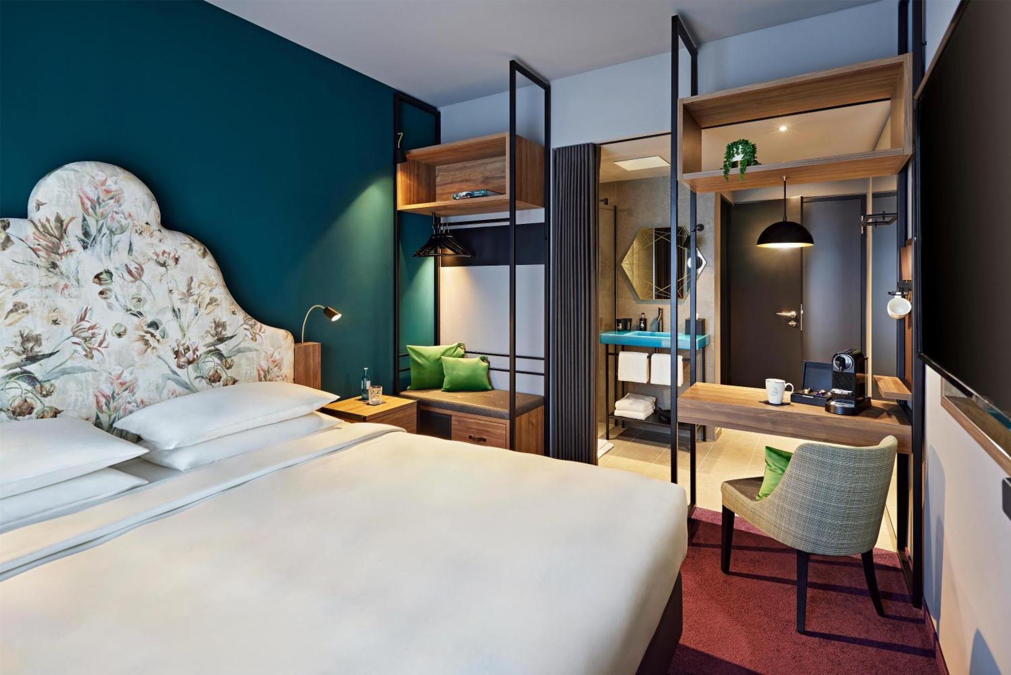 Me And Oberkassel, By Hyatt Hotel 4*