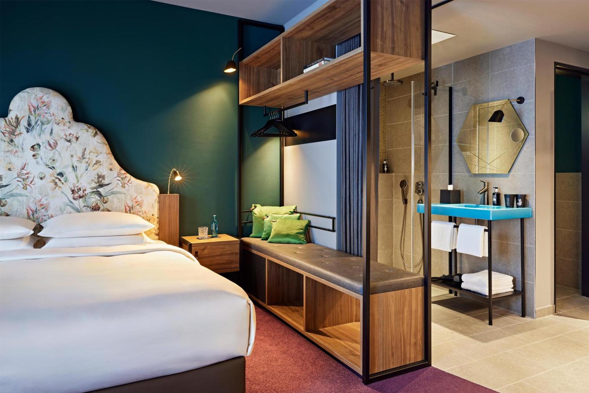 Me And Oberkassel, By Hyatt 4* Dusseldorf