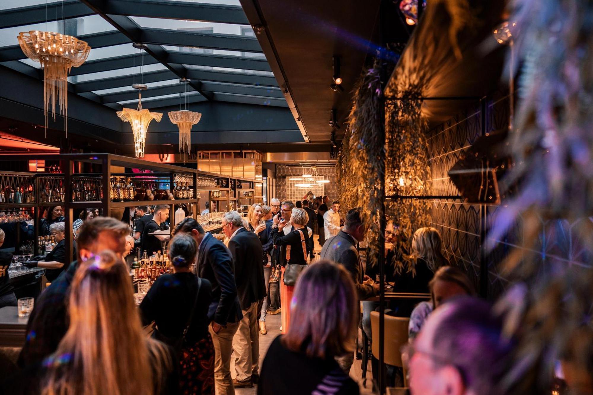 Me And Oberkassel, By Hyatt Dusseldorf