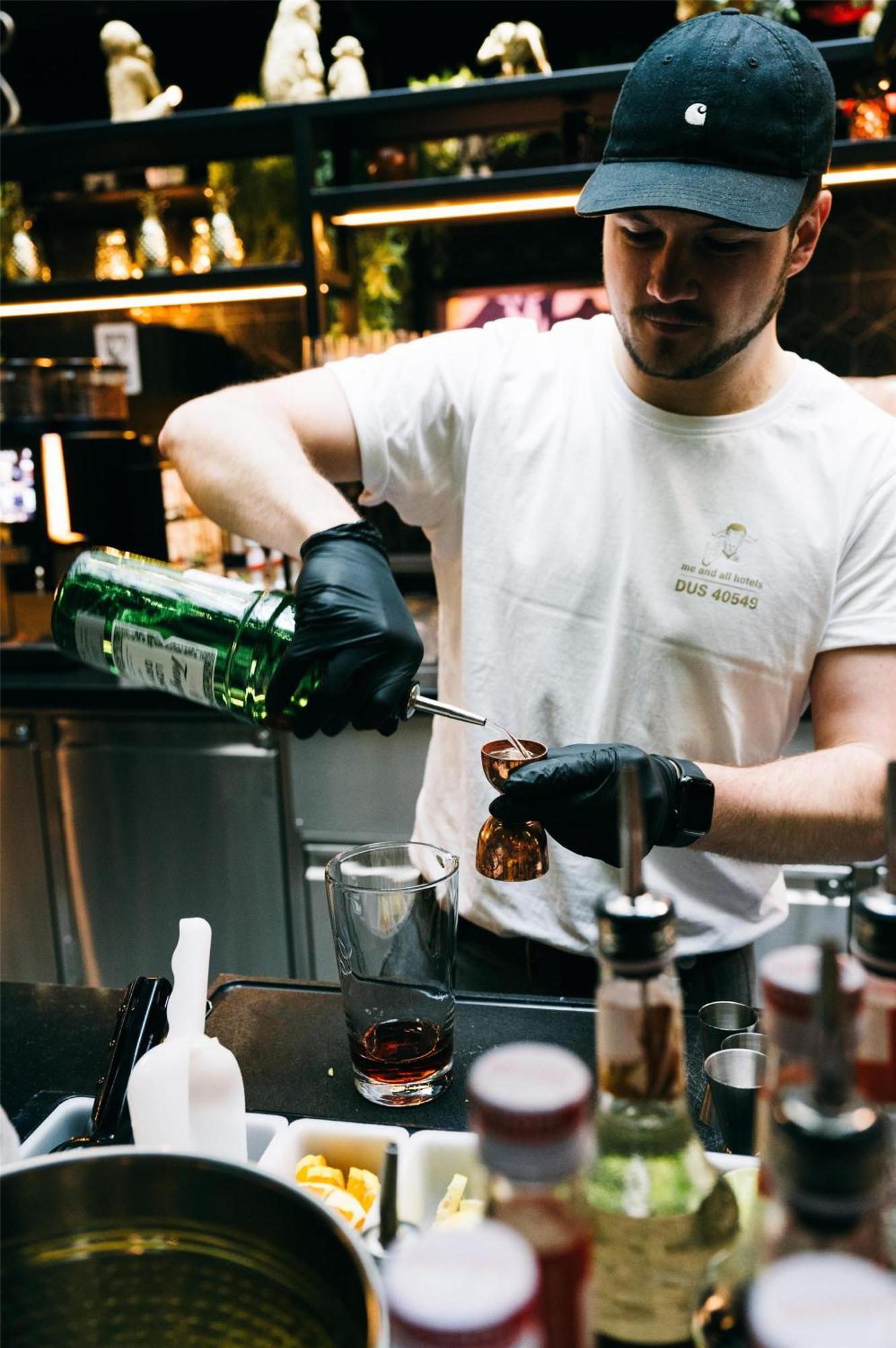 Me And Oberkassel, By Hyatt 4*