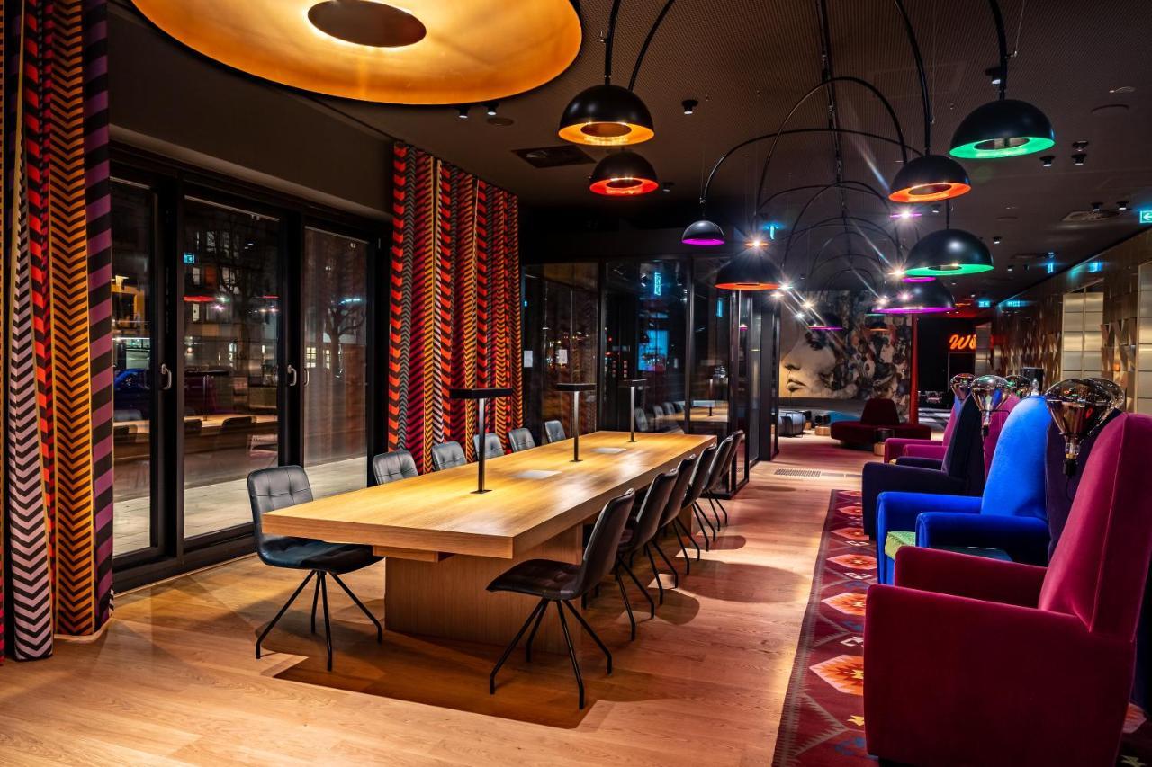 Me And Oberkassel, By Hyatt